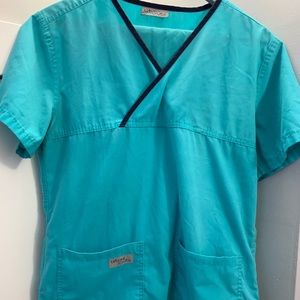 Women’s Urbane Scrub Set